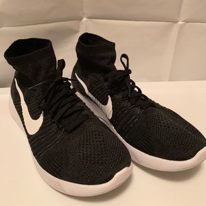 Nike Lunarepic Flyknit Shoes Black/White